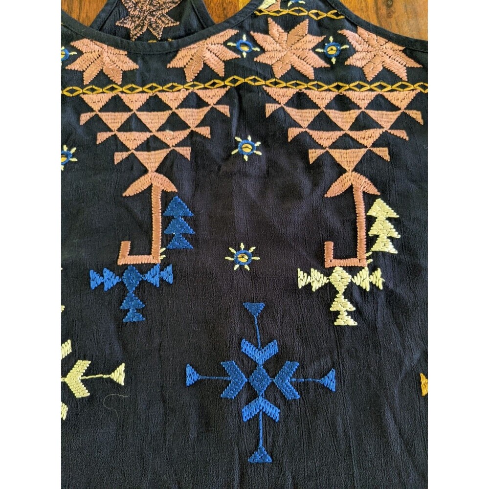 Lucky Brand Embroidered Tank Sz M Navy Blue Strappy V-neck Boho Geometric Racer - Picture 5 of 11